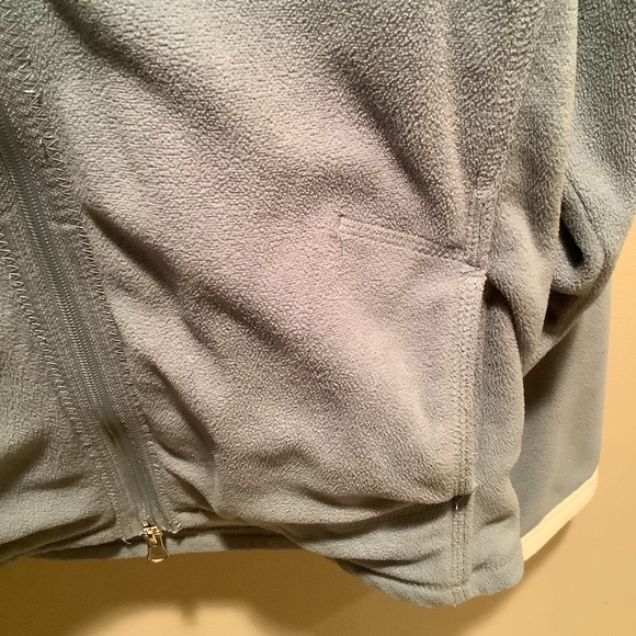 Ladies lightweight blue/gray fleece jacket - Picture 7 of 7
